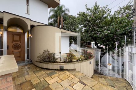 Casa para alugar com 300m², 5 quartos e 5 vagasEntrada