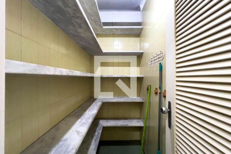 Casa para alugar com 300m², 5 quartos e 5 vagasDespensa