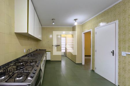 Casa para alugar com 300m², 5 quartos e 5 vagasCozinha