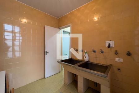 Casa para alugar com 300m², 5 quartos e 5 vagasLavanderia