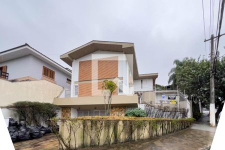 Casa para alugar com 300m², 5 quartos e 5 vagasFachada