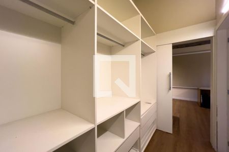 Casa para alugar com 300m², 5 quartos e 5 vagasSuíte 1