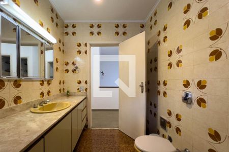 Casa para alugar com 300m², 5 quartos e 5 vagasBanheiro