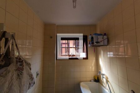 Casa à venda com 860m², 3 quartos e 3 vagas Casa à venda com 860m², 3 quartos e 3 vagasÁrea de serviço