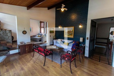 Sala de casa à venda com 3 quartos, 860m² em Vila Progresso, Niterói