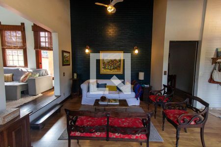 Sala de casa à venda com 3 quartos, 860m² em Vila Progresso, Niterói