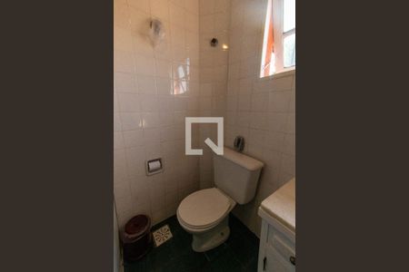 Casa à venda com 860m², 3 quartos e 3 vagas Casa à venda com 860m², 3 quartos e 3 vagasBanheiro Social