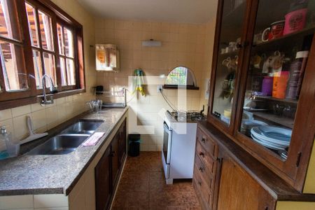 Casa à venda com 860m², 3 quartos e 3 vagas Casa à venda com 860m², 3 quartos e 3 vagasCozinha