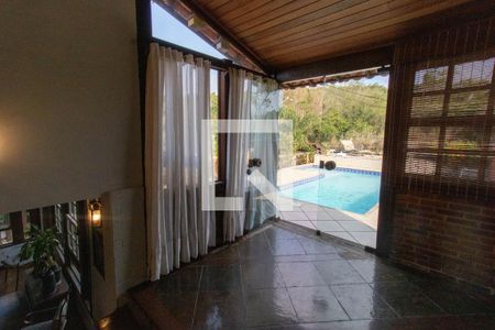 Sala de casa à venda com 3 quartos, 860m² em Vila Progresso, Niterói
