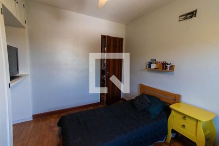 Casa à venda com 860m², 3 quartos e 3 vagas Casa à venda com 860m², 3 quartos e 3 vagasQuarto 1