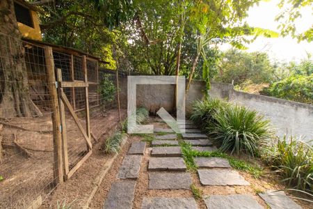Casa à venda com 860m², 3 quartos e 3 vagas Casa à venda com 860m², 3 quartos e 3 vagasÁrea externa