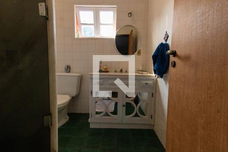 Casa à venda com 860m², 3 quartos e 3 vagas Casa à venda com 860m², 3 quartos e 3 vagasBanheiro Social