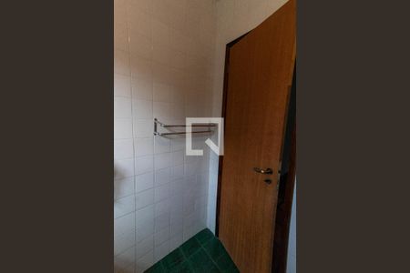 Casa à venda com 860m², 3 quartos e 3 vagas Casa à venda com 860m², 3 quartos e 3 vagasBanheiro Social