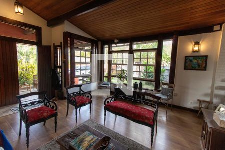 Sala de casa à venda com 3 quartos, 860m² em Vila Progresso, Niterói