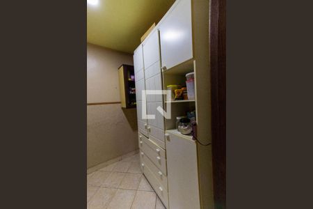 Casa à venda com 860m², 3 quartos e 3 vagas Casa à venda com 860m², 3 quartos e 3 vagasÁrea de serviço - Quarto