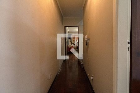 corredor para cozinha de casa à venda com 4 quartos, 240m² em Vila Gumercindo, São Paulo