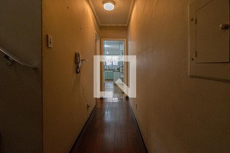 corredor para cozinha de casa à venda com 4 quartos, 240m² em Vila Gumercindo, São Paulo