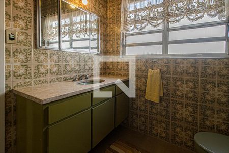 Casa à venda com 240m², 4 quartos e 2 vagasbanheiro na suíte2