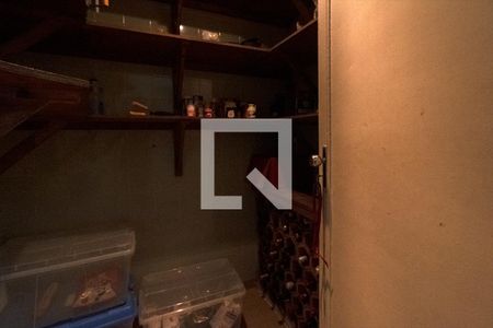 Casa à venda com 240m², 4 quartos e 2 vagasdespensa na área de serviço