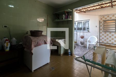 Casa à venda com 240m², 4 quartos e 2 vagasárea de serviço2