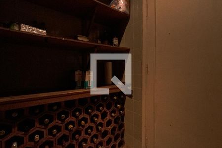 Casa à venda com 240m², 4 quartos e 2 vagasdespensa na área de serviço