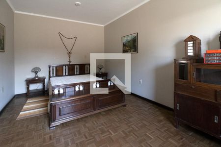 Casa à venda com 240m², 4 quartos e 2 vagassuíte2