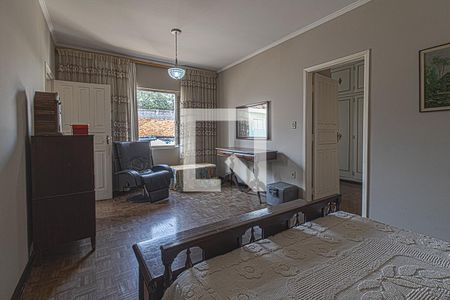 Casa à venda com 240m², 4 quartos e 2 vagassuíte2