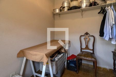 Casa à venda com 240m², 4 quartos e 2 vagasquarto de empregada