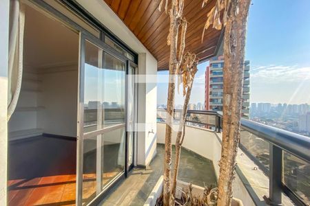 Apartamento para alugar com 400m², 3 quartos e 5 vagas Apartamento para alugar com 400m², 3 quartos e 5 vagasVaranda da Sala de Lareira