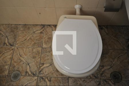 Casa à venda com 360m², 4 quartos e 10 vagasBanheiro da Suíte 2