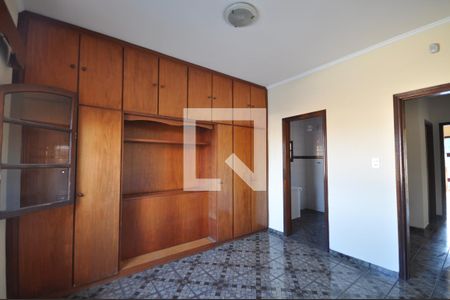 Casa à venda com 360m², 4 quartos e 10 vagasSuíte 3