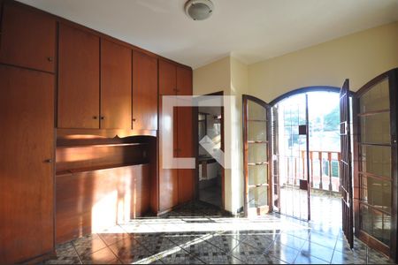 Casa à venda com 360m², 4 quartos e 10 vagasSuite 1