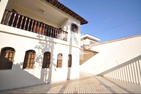 Casa à venda com 360m², 4 quartos e 10 vagasQuintal