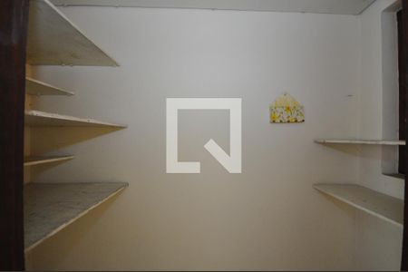 Casa à venda com 360m², 4 quartos e 10 vagasDispensa