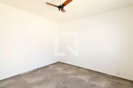 Sala de casa para alugar com 3 quartos, 80m² em Campo Grande, Rio de Janeiro