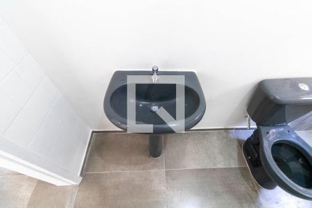 Casa para alugar com 80m², 3 quartos e 2 vagasBanheiro Social