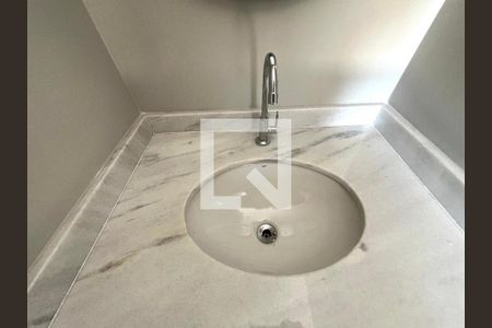 Apartamento à venda com 46m², 2 quartos e sem vaga Apartamento à venda com 46m², 2 quartos e sem vagaBanheiro