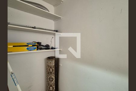 Casa de condomínio para alugar com 715m², 5 quartos e 4 vagas Casa de condomínio para alugar com 715m², 5 quartos e 4 vagasQuarto de serviço