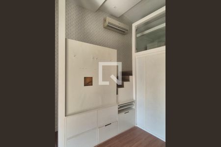 Casa de condomínio para alugar com 715m², 5 quartos e 4 vagas Casa de condomínio para alugar com 715m², 5 quartos e 4 vagasSuite 1