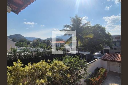Casa de condomínio para alugar com 715m², 5 quartos e 4 vagas Casa de condomínio para alugar com 715m², 5 quartos e 4 vagasVaranda da Suite 2