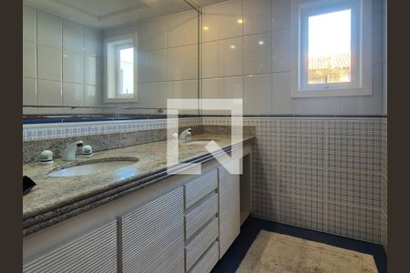 Casa de condomínio para alugar com 715m², 5 quartos e 4 vagas Casa de condomínio para alugar com 715m², 5 quartos e 4 vagasBanheiro social