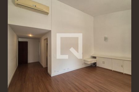Casa de condomínio para alugar com 715m², 5 quartos e 4 vagas Casa de condomínio para alugar com 715m², 5 quartos e 4 vagasSuite 2