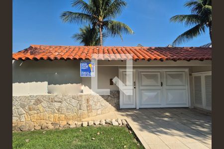 Casa de condomínio para alugar com 715m², 5 quartos e 4 vagas Casa de condomínio para alugar com 715m², 5 quartos e 4 vagasPlaca