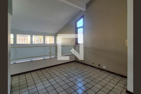 Casa de condomínio para alugar com 715m², 5 quartos e 4 vagas Casa de condomínio para alugar com 715m², 5 quartos e 4 vagasHall