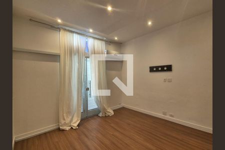 Casa de condomínio para alugar com 715m², 5 quartos e 4 vagas Casa de condomínio para alugar com 715m², 5 quartos e 4 vagasQuarto 3