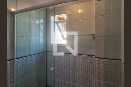 Casa de condomínio para alugar com 715m², 5 quartos e 4 vagas Casa de condomínio para alugar com 715m², 5 quartos e 4 vagasBanheiro social
