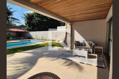 Casa de condomínio para alugar com 715m², 5 quartos e 4 vagas Casa de condomínio para alugar com 715m², 5 quartos e 4 vagasVaranda