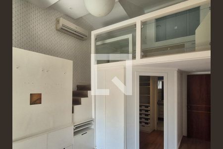 Casa de condomínio para alugar com 715m², 5 quartos e 4 vagas Casa de condomínio para alugar com 715m², 5 quartos e 4 vagasSuite 1