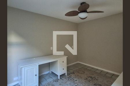 Casa de condomínio para alugar com 715m², 5 quartos e 4 vagas Casa de condomínio para alugar com 715m², 5 quartos e 4 vagasQuarto 1