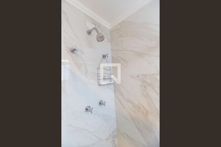 Casa de condomínio à venda com 300m², 4 quartos e 4 vagas Casa de condomínio à venda com 300m², 4 quartos e 4 vagasBanheiro